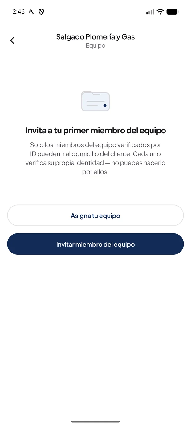Pantalla de equipo vacía invitando al primer miembro